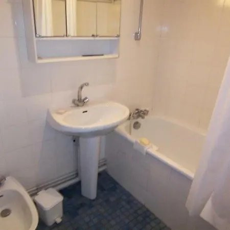 - Appartement *